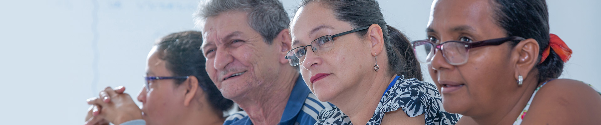 Banner integración y testimonios